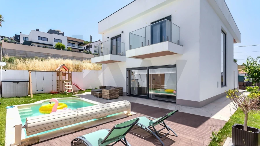 Moradia T4 para Venda em Vialonga