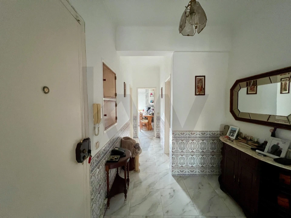 Apartamento T2 para Venda em Agualva e Mira-Sintra Foto 1