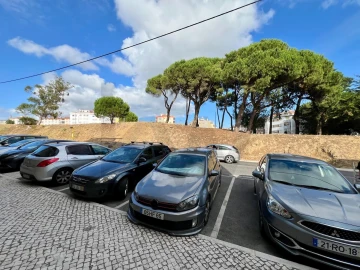 Apartamento T2 para Venda em Agualva e Mira-Sintra