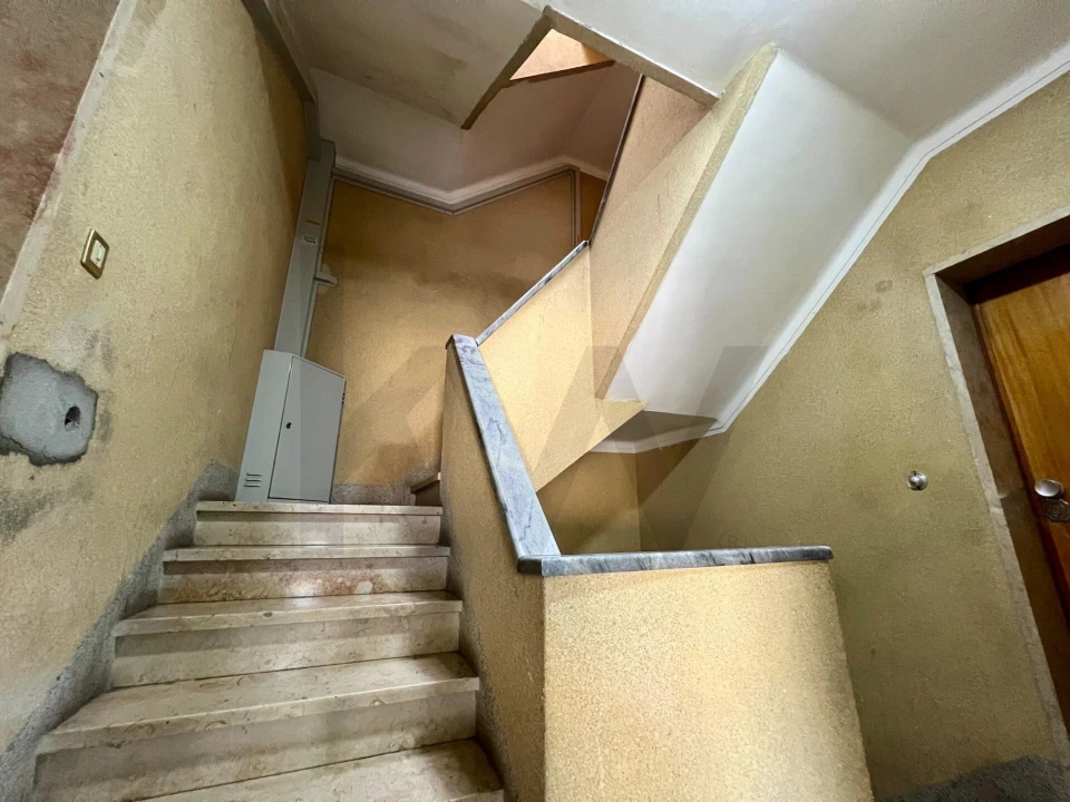 Apartamento T2 para Venda em Agualva e Mira-Sintra Foto 18