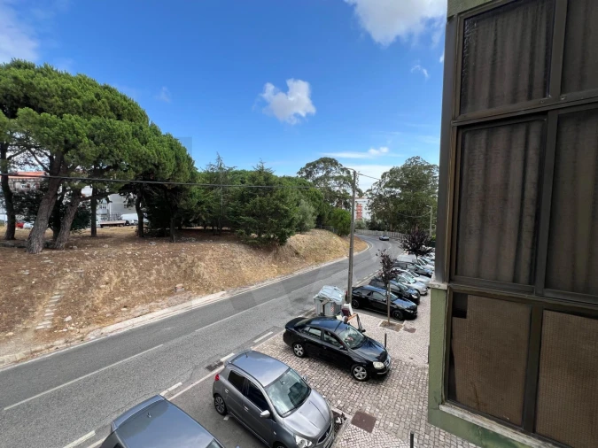 Apartamento T2 para Venda em Agualva e Mira-Sintra Foto 16