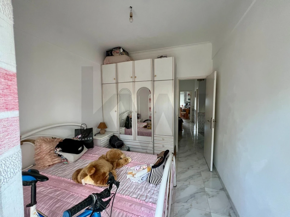 Apartamento T2 para Venda em Agualva e Mira-Sintra Foto 8
