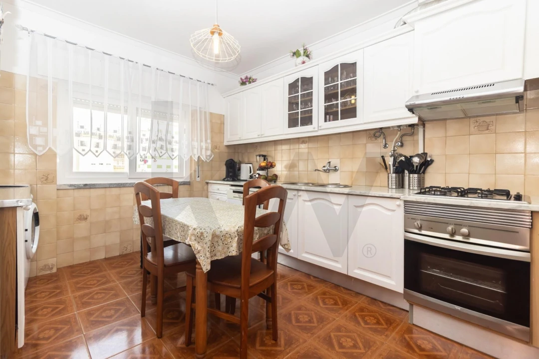 Apartamento T3 para Venda em Amora Foto 3