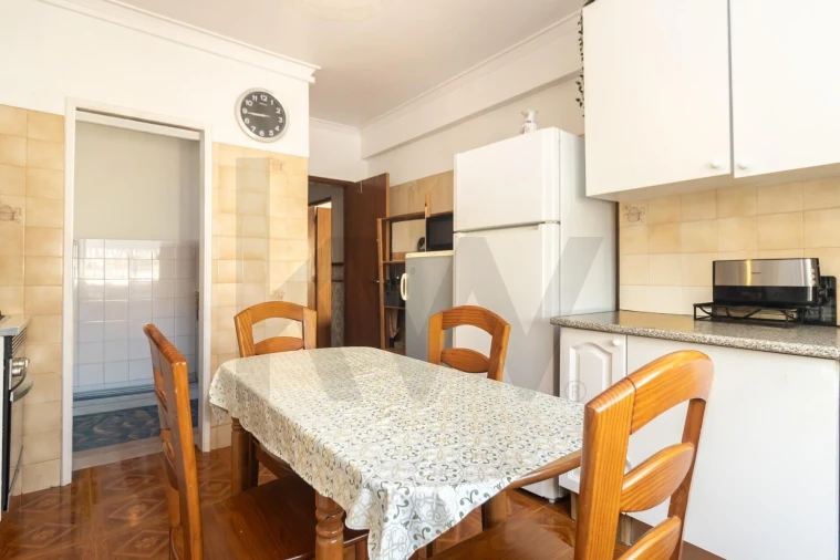 Apartamento T3 para Venda em Amora Foto 32