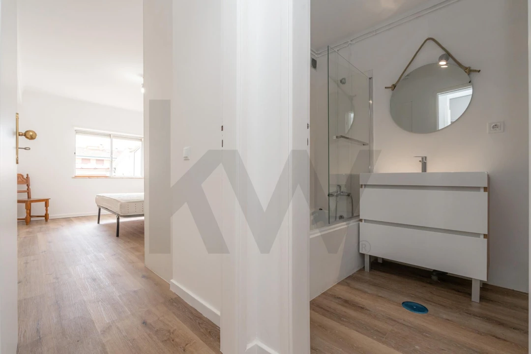 Apartamento T3 para Arrendamento em Santo Antonio dos Olivais Foto 13