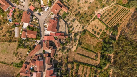 Moradia T3 para Venda em Friúmes e Paradela