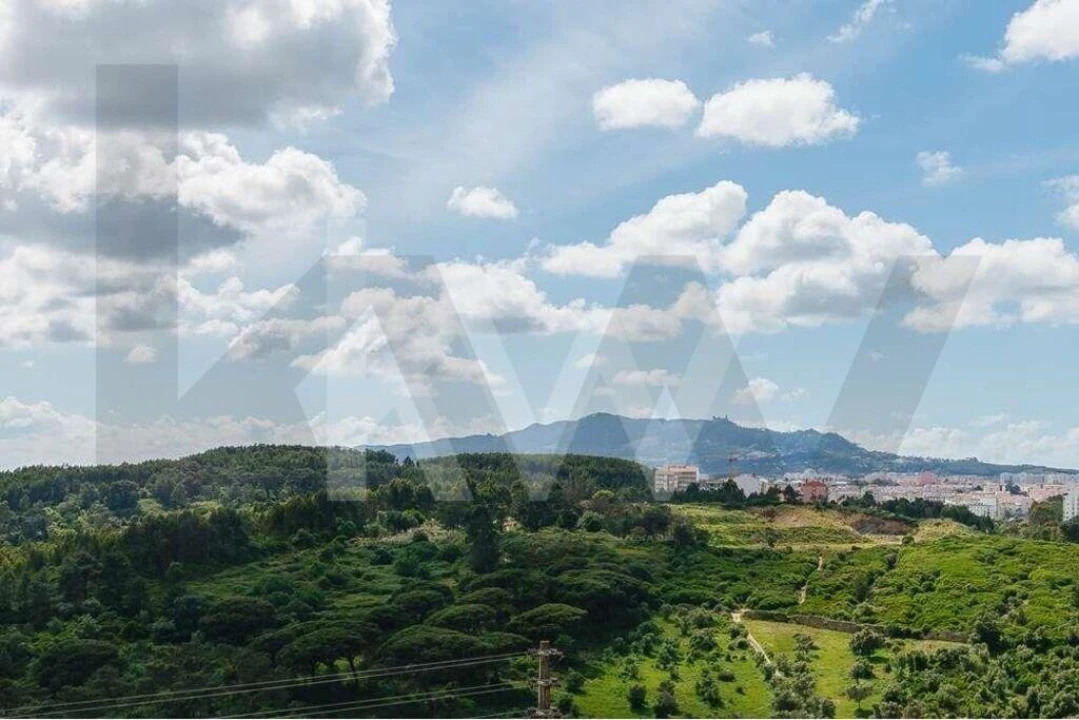Apartamento T3 para Venda em Agualva e Mira-Sintra Foto 10