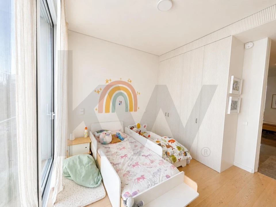 Apartamento T3 para Arrendamento em Alvalade Foto 16