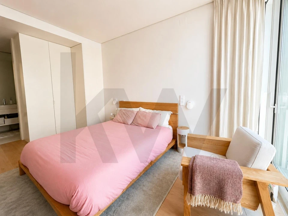 Apartamento T3 para Arrendamento em Alvalade Foto 13