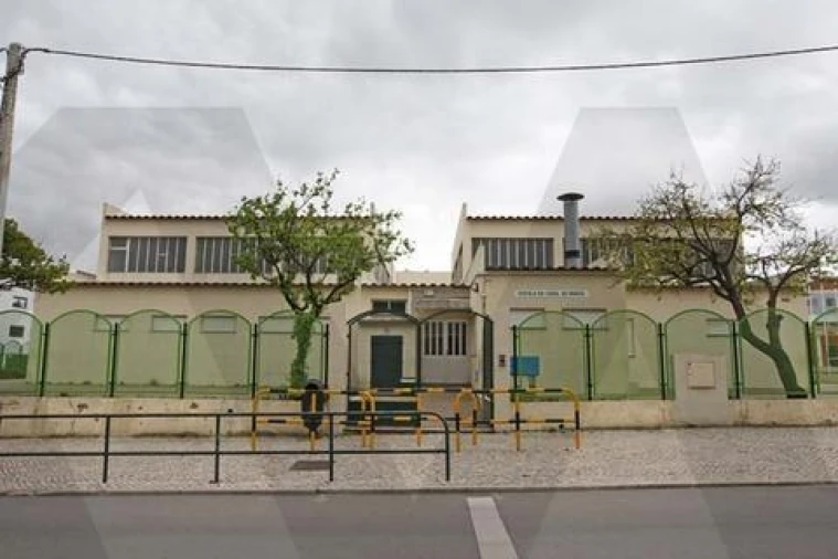 Apartamento T2 para Venda em Seixal, Arrentela e Aldeia de Paio Pires Foto 34