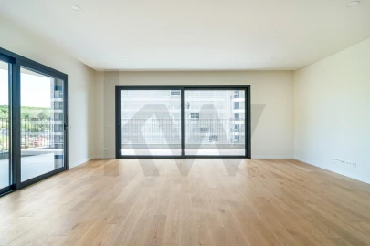 Apartamento T3 para Arrendamento em Algés, Linda-A-Velha e Cruz Quebrada-Dafundo