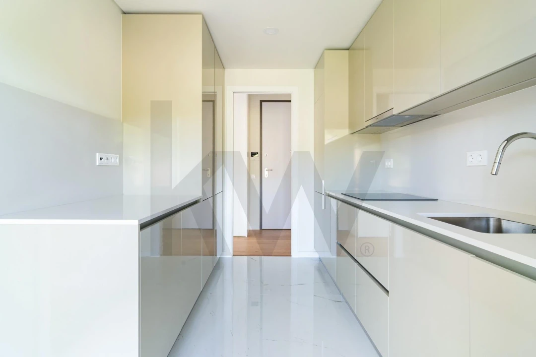 Apartamento T3 para Arrendamento em Algés, Linda-A-Velha e Cruz Quebrada-Dafundo Foto 14