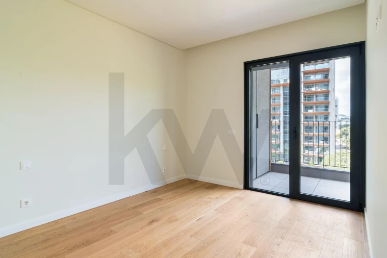 Apartamento T3 para Arrendamento em Algés, Linda-A-Velha e Cruz Quebrada-Dafundo Foto 22