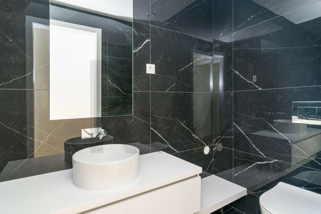Apartamento T3 para Arrendamento em Algés, Linda-A-Velha e Cruz Quebrada-Dafundo Foto 12