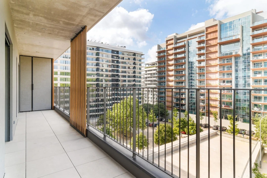 Apartamento T3 para Arrendamento em Algés, Linda-A-Velha e Cruz Quebrada-Dafundo Foto 25