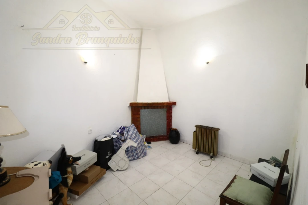 Moradia T2 para Venda em Maxial e Monte Redondo Foto 20