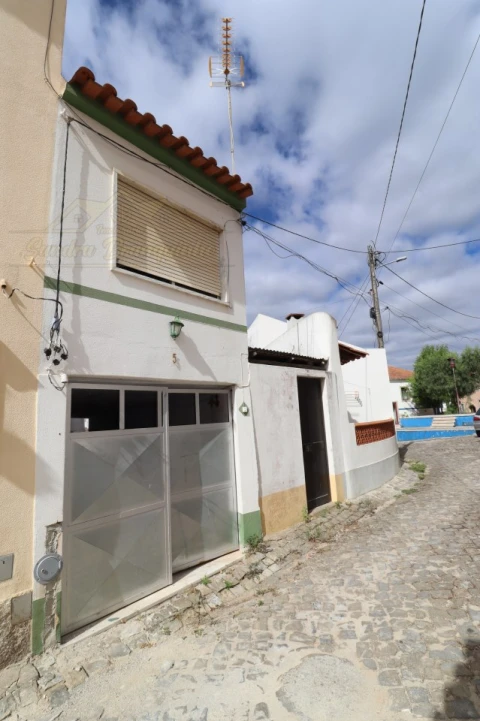 Moradia T2 para Venda em Maxial e Monte Redondo