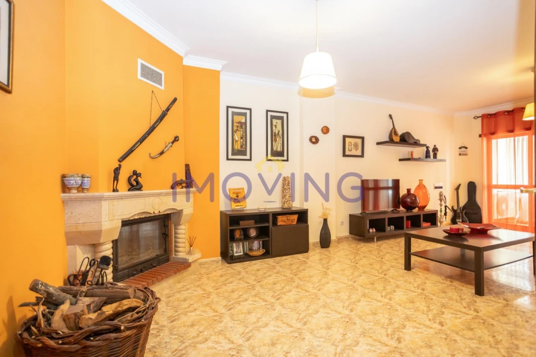 Apartamento T3 para Venda em Barreiro e Lavradio Foto 2