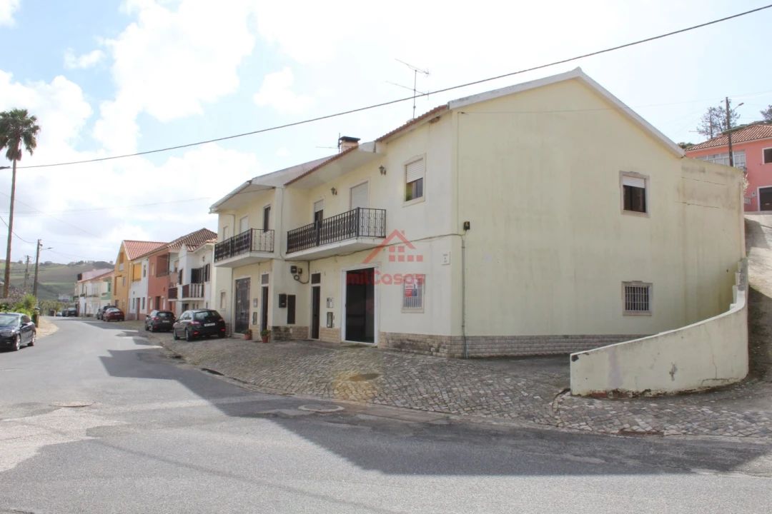 Loja para Arrendamento em Santa Maria, São Pedro e Matacães Foto 6