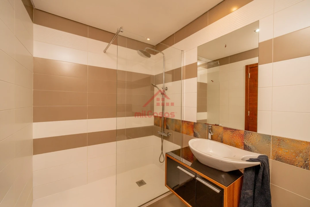 Apartamento T4 para Venda em Silveira Foto 15