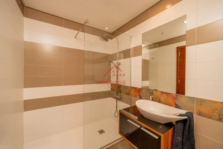 Apartamento T4 para Venda em Silveira Foto 15