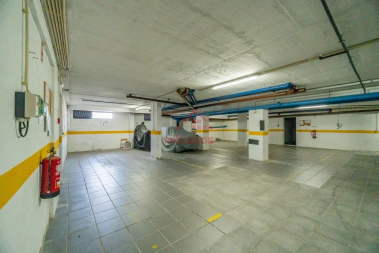 Apartamento T4 para Venda em Silveira Foto 29