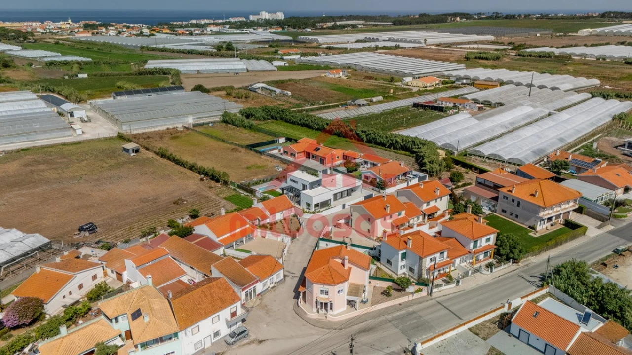 Moradia T5 para Venda em Silveira Foto 4
