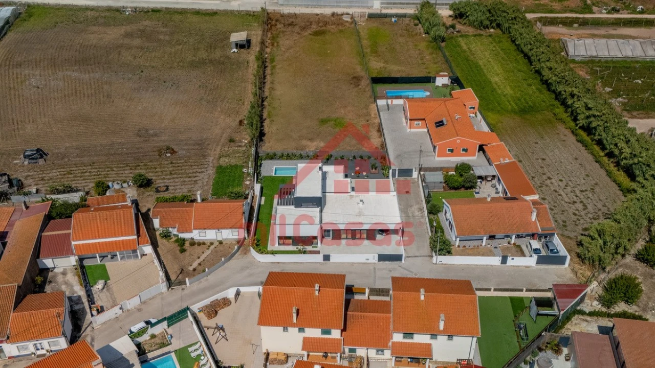 Moradia T5 para Venda em Silveira Foto 5