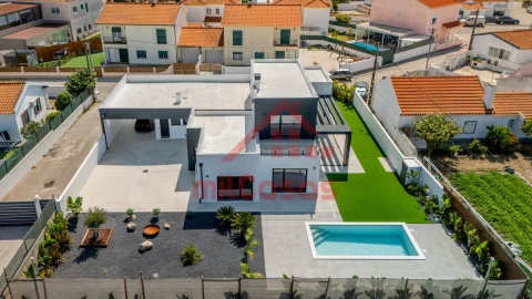 Moradia T5 para Venda em Silveira