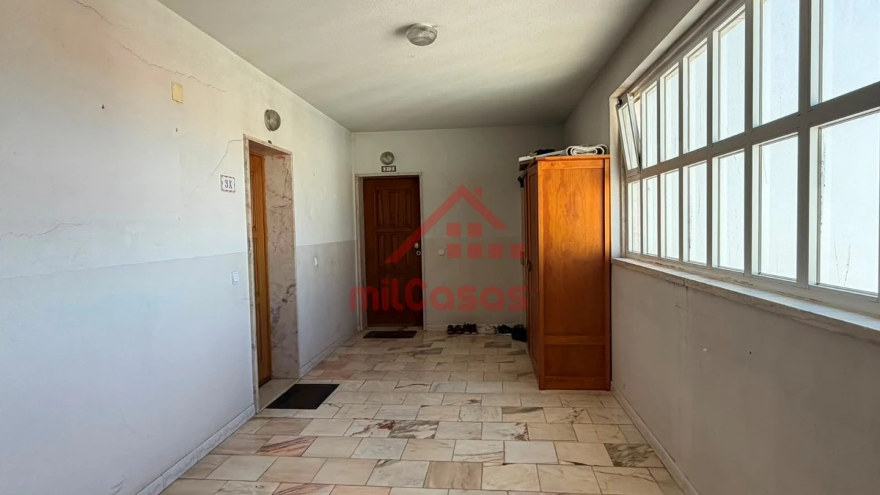 Apartamento T2 para Venda em Santa Maria, São Pedro e Matacães Foto 5