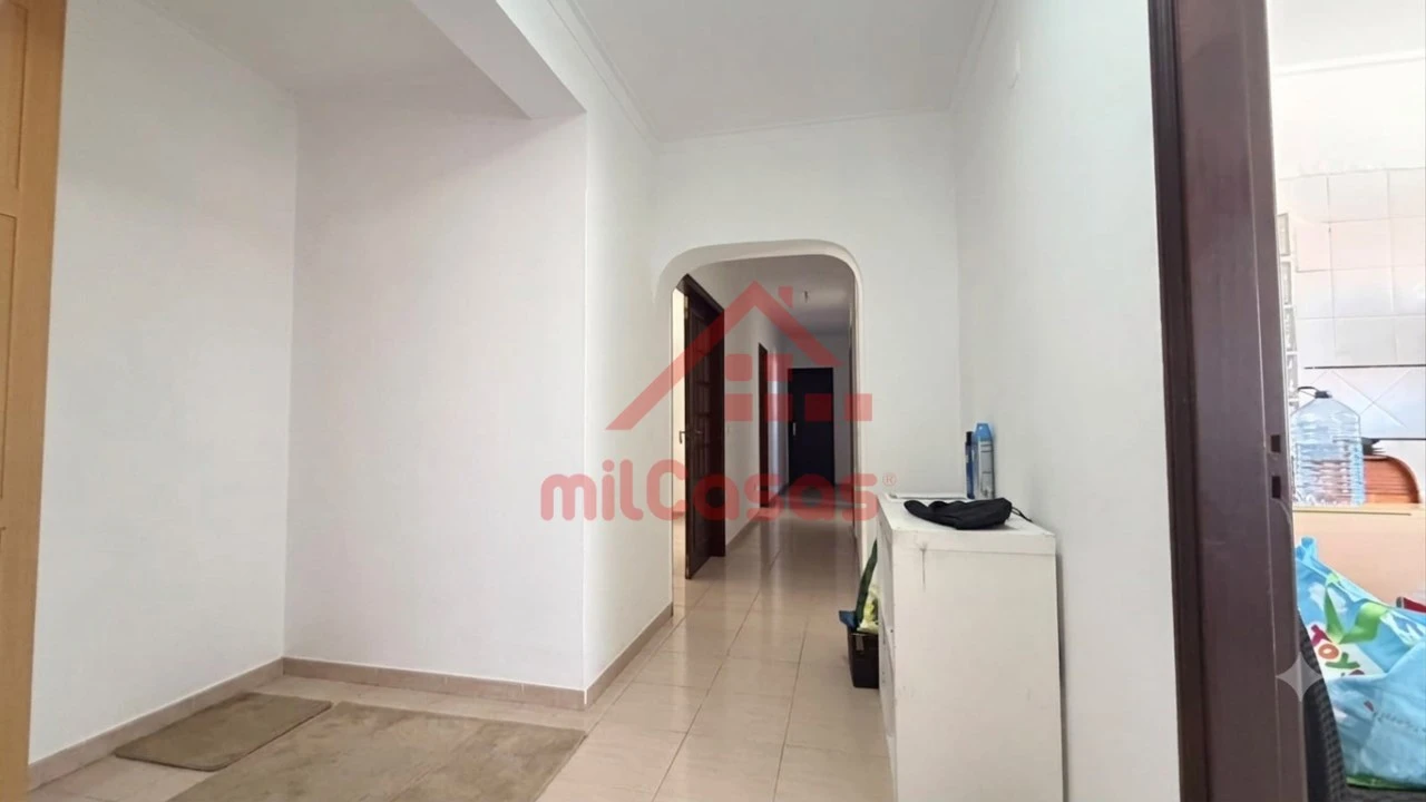 Apartamento T2 para Venda em Santa Maria, São Pedro e Matacães Foto 9