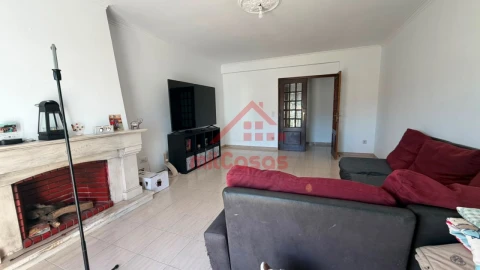 Apartamento T2 para Venda em Santa Maria, São Pedro e Matacães
