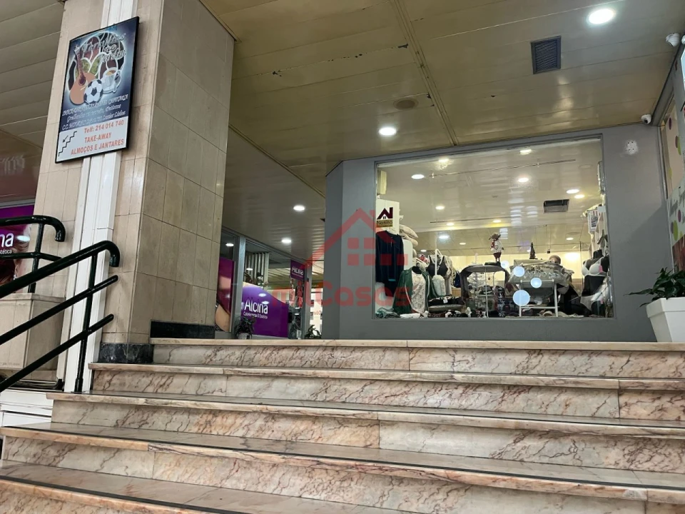 Loja para Arrendamento em Lumiar Foto 16
