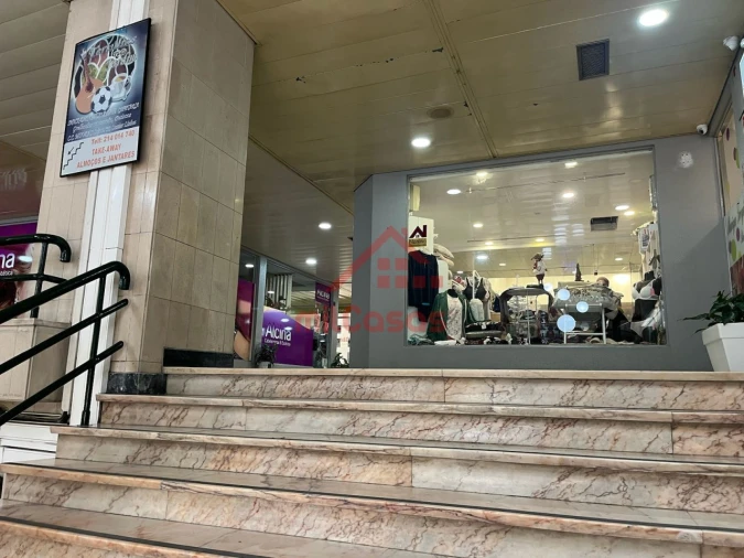 Loja para Arrendamento em Lumiar Foto 16