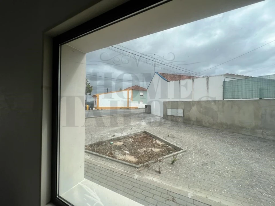 Loja para Venda em Carvoeira Foto 8