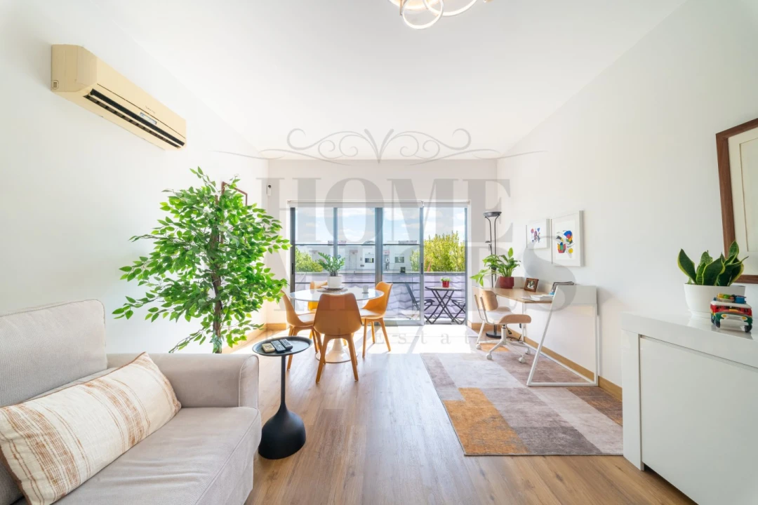Apartamento T1 para Venda em Quinta do Anjo Foto 1