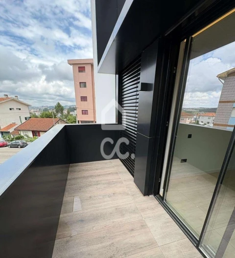Apartamento T4 para Venda em Gondomar (São Cosme), Valbom e Jovim