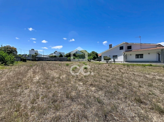 Moradia T3 para Venda em Santa Maria, São Pedro e Sobral da Lagoa Foto 16