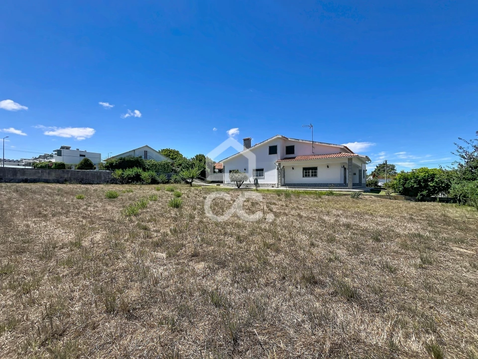 Moradia T3 para Venda em Santa Maria, São Pedro e Sobral da Lagoa Foto 10