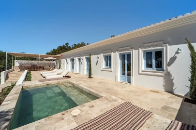 Moradia T3 para Venda em Santa Barbara de Nexe