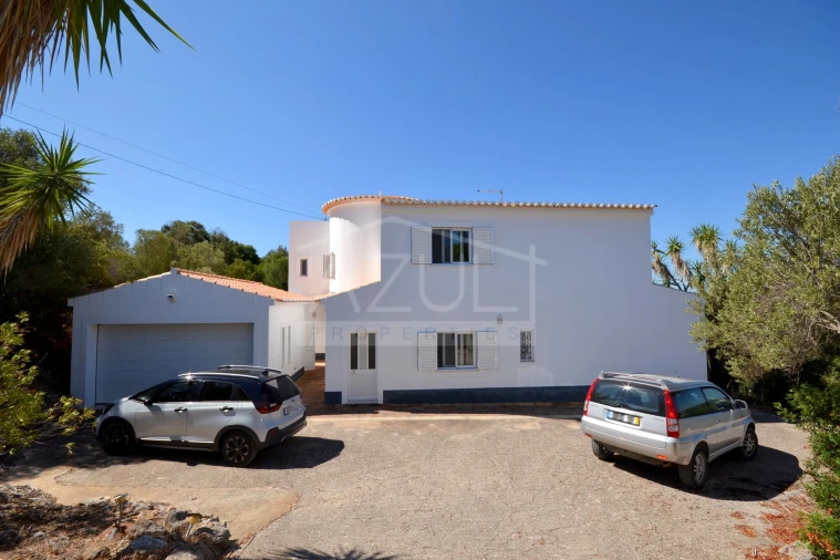 Moradia T5 para Venda em Santa Barbara de Nexe Foto 39