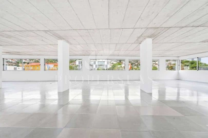 Escritório para Arrendamento em Santo Antonio