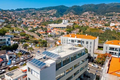 Escritório para Arrendamento em Santo Antonio