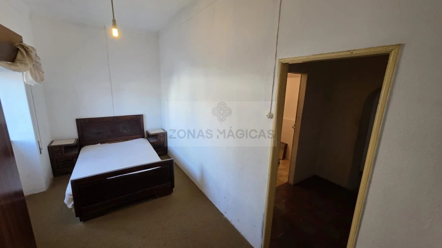 Moradia T3 para Venda em Odiaxere Foto 6