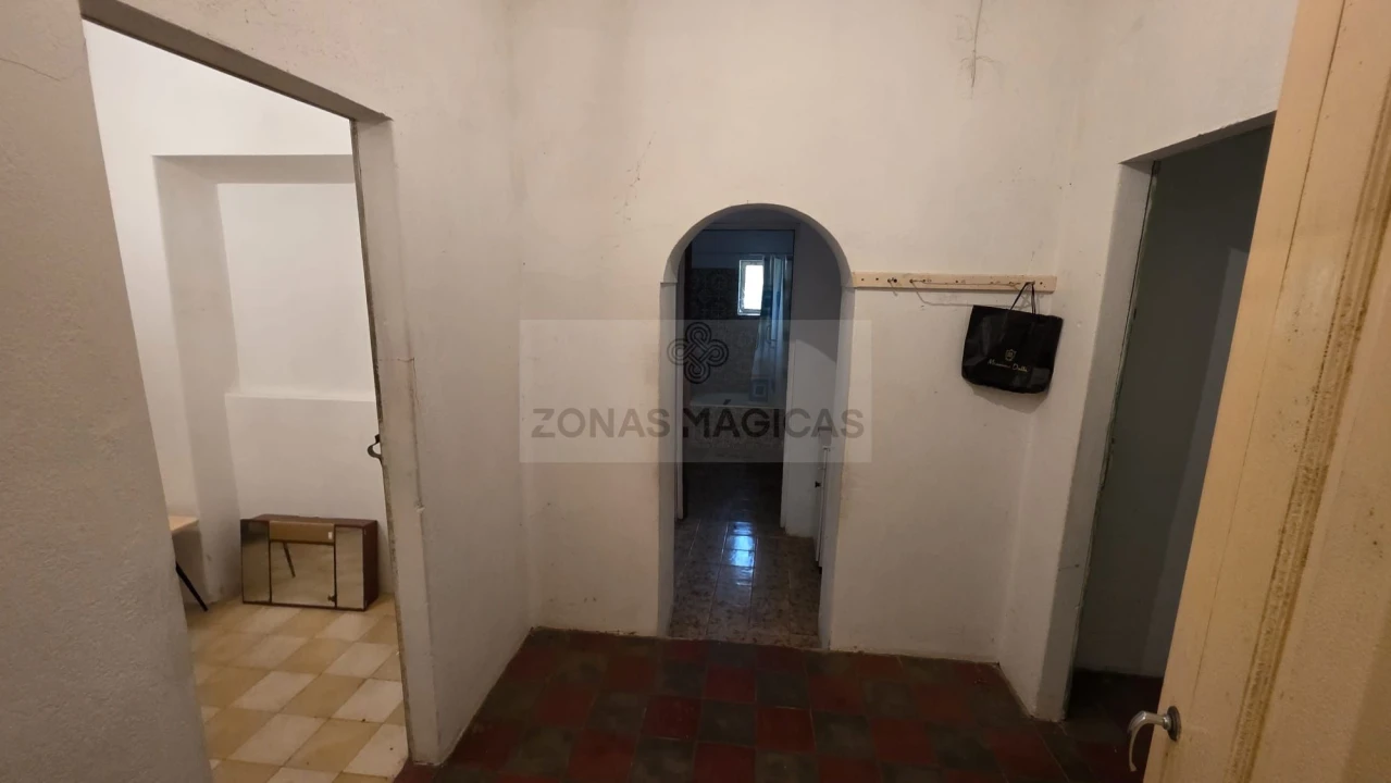 Moradia T3 para Venda em Odiaxere Foto 17