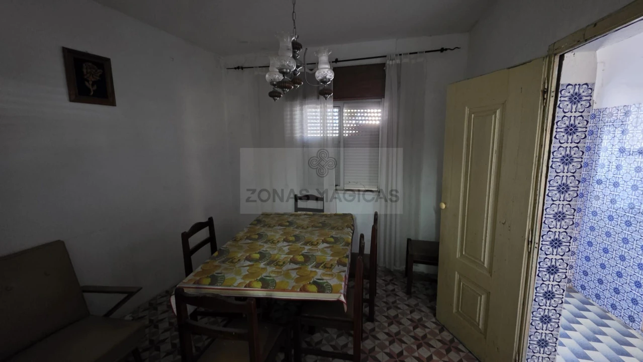 Moradia T3 para Venda em Odiaxere Foto 23