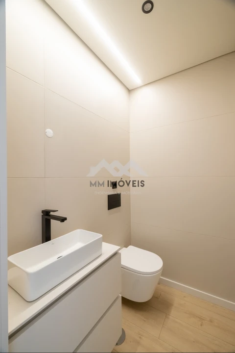 Apartamento T4 para Venda em Gondomar (São Cosme), Valbom e Jovim