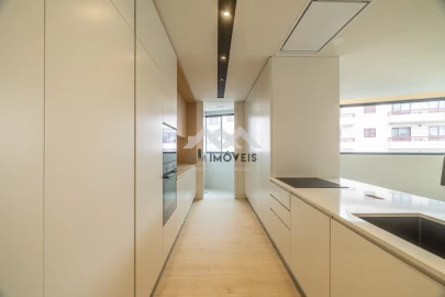 Apartamento T4 para Venda em Gondomar (São Cosme), Valbom e Jovim