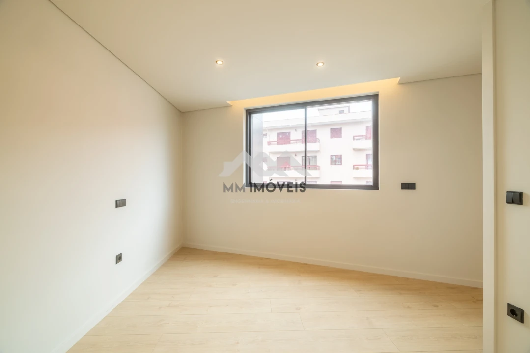 Apartamento T4 para Venda em Gondomar (São Cosme), Valbom e Jovim Foto 13