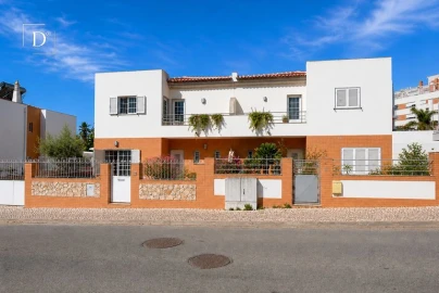 Moradia T3 para Venda em Albufeira e Olhos de Água